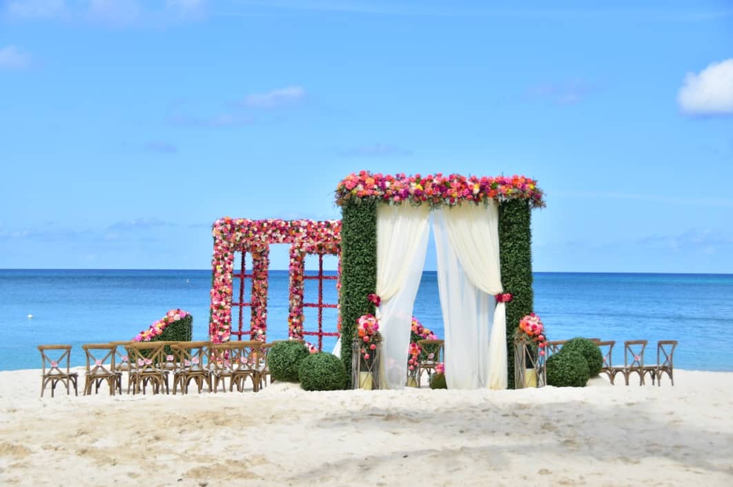 BEST FANTASY BEACH DESTINATION WEDDING EVER! Cayman Islands