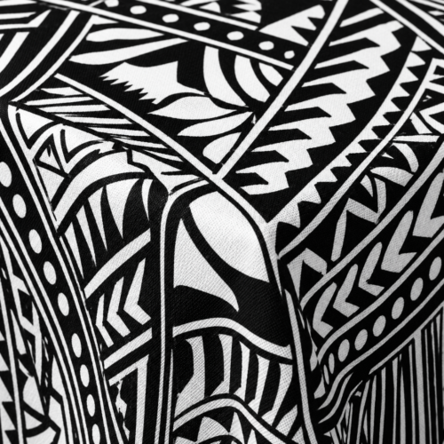 TABLECLOTH BLACK WHITE TRIBAL ROUND 132inD